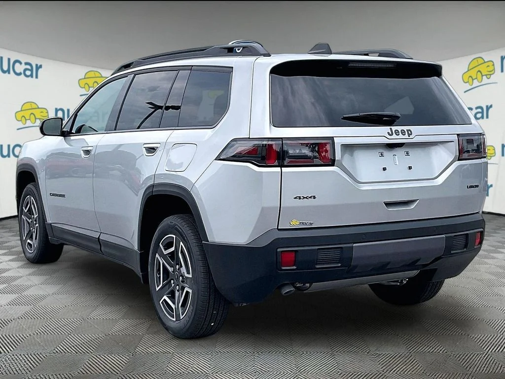 New 2026 Silver Zynith Clearcoat Jeep Laredo image 5