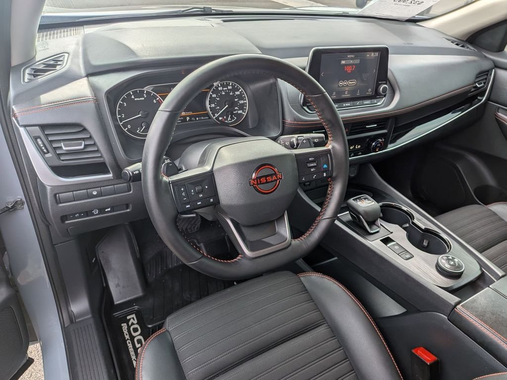 Certified Used 2025 Boulder Gray Pearl Nissan Rock Creek image 10