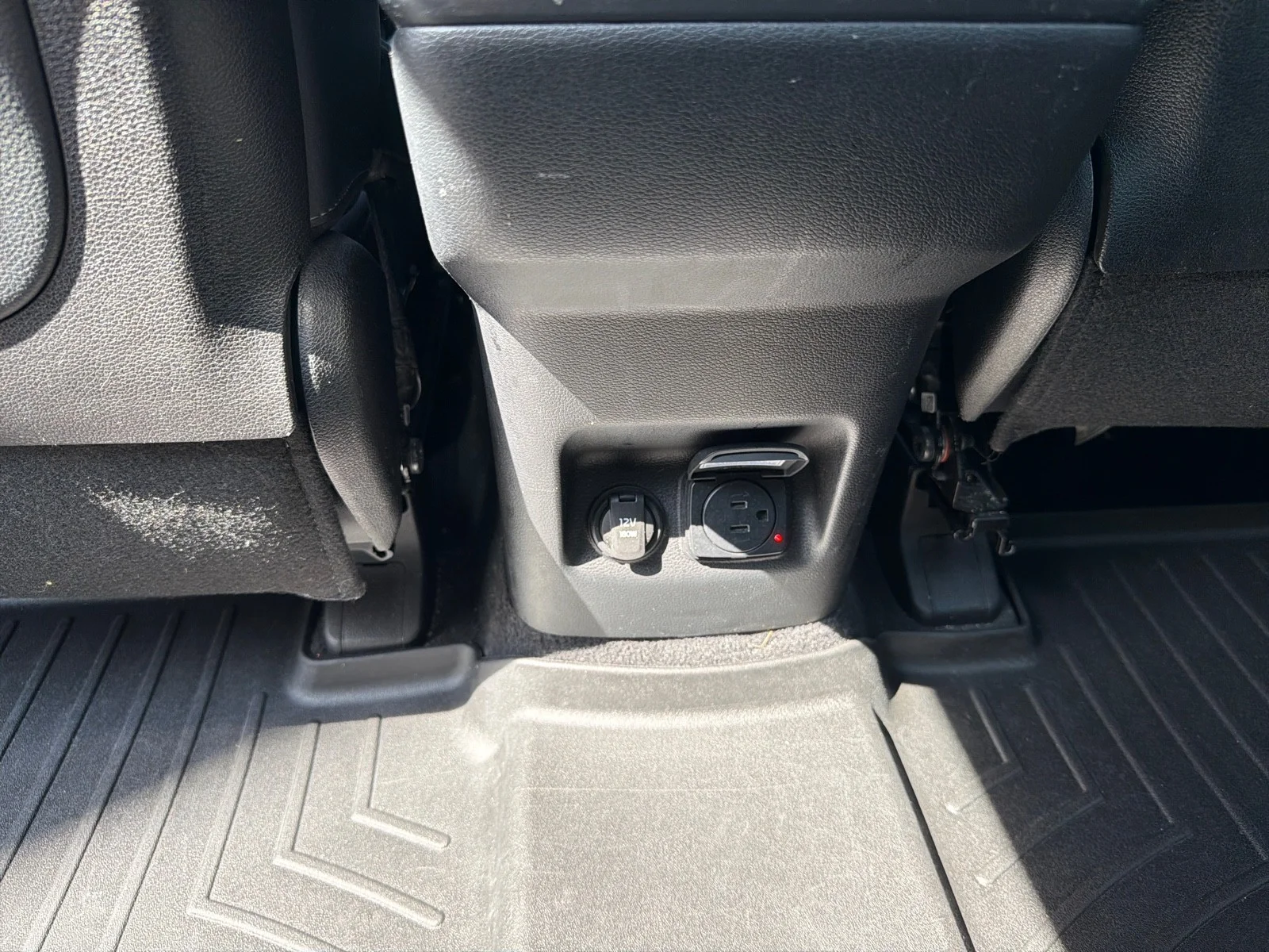 Used 2022 Gray Kia SX image 22