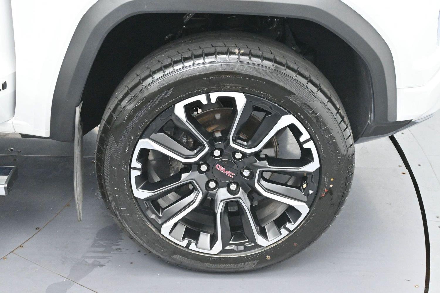 Used 2024 Summit White GMC Denali image 37