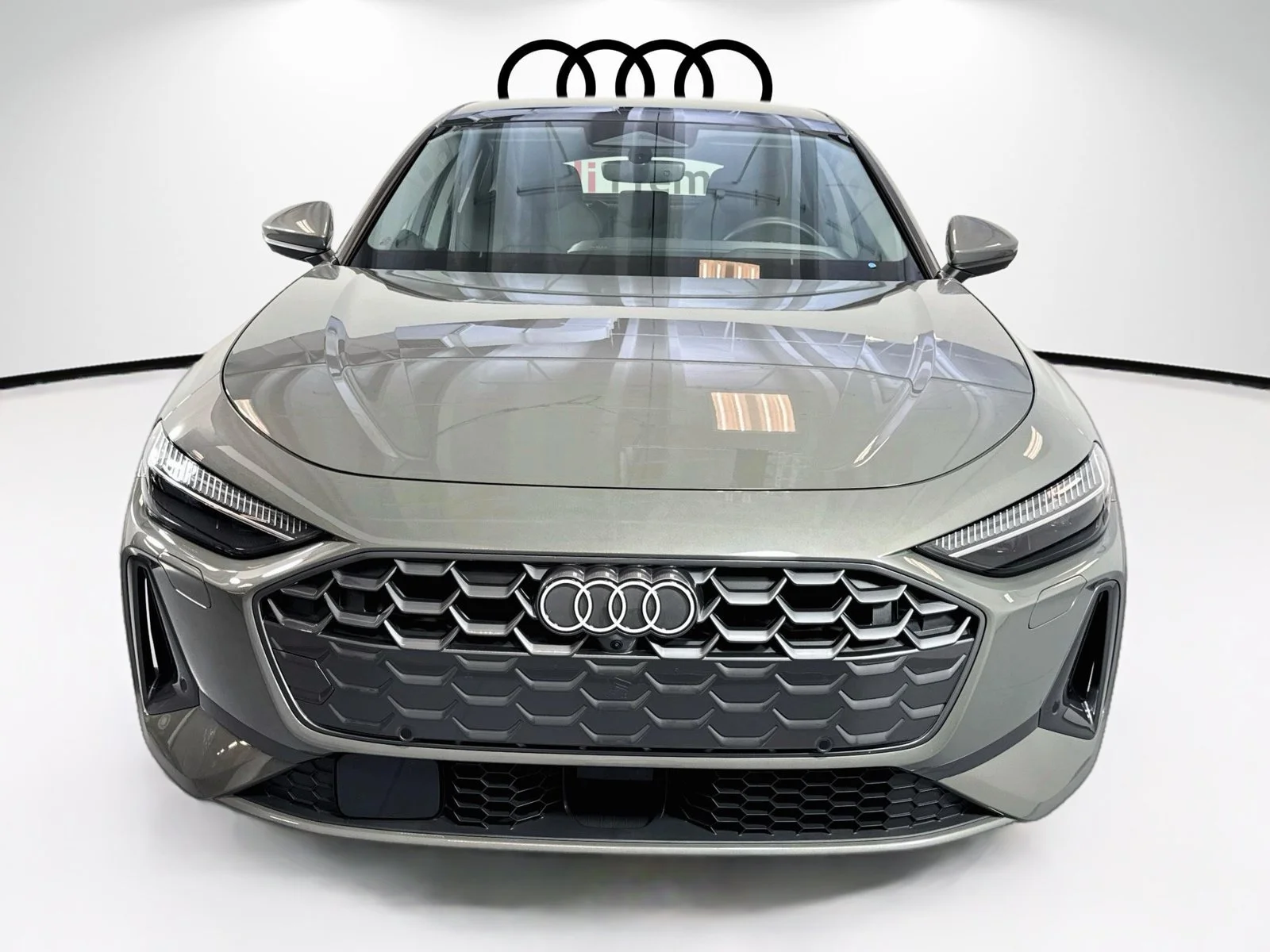 Used 2025 Chronos Gray Me Audi Premium Plus image 2