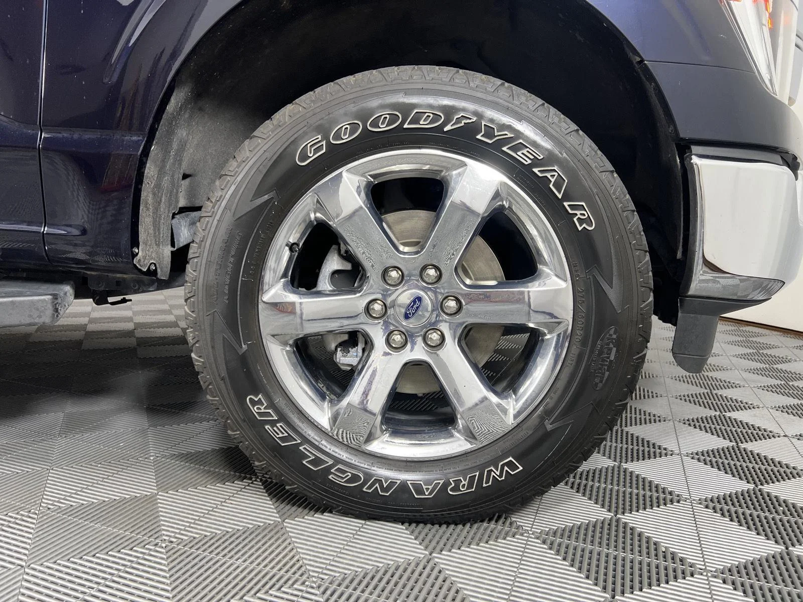 Used 2021 Antimatter Blue Ford LARIAT image 12