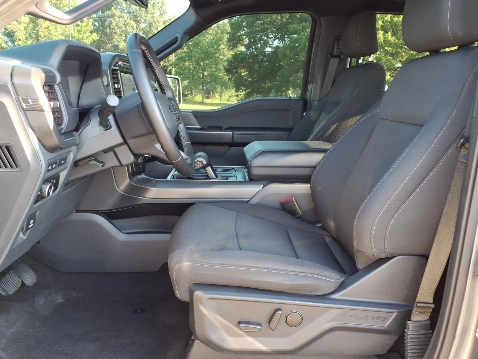 Used 2024 Carbonized Gray Metallic Ford XLT image 20