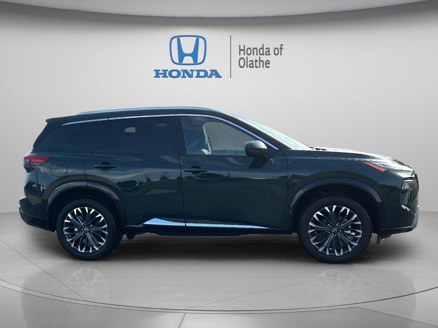 Used 2026 Nissan Rogue Platinum with VIN JN8BT3DD9TW314475 for sale in Kansas City