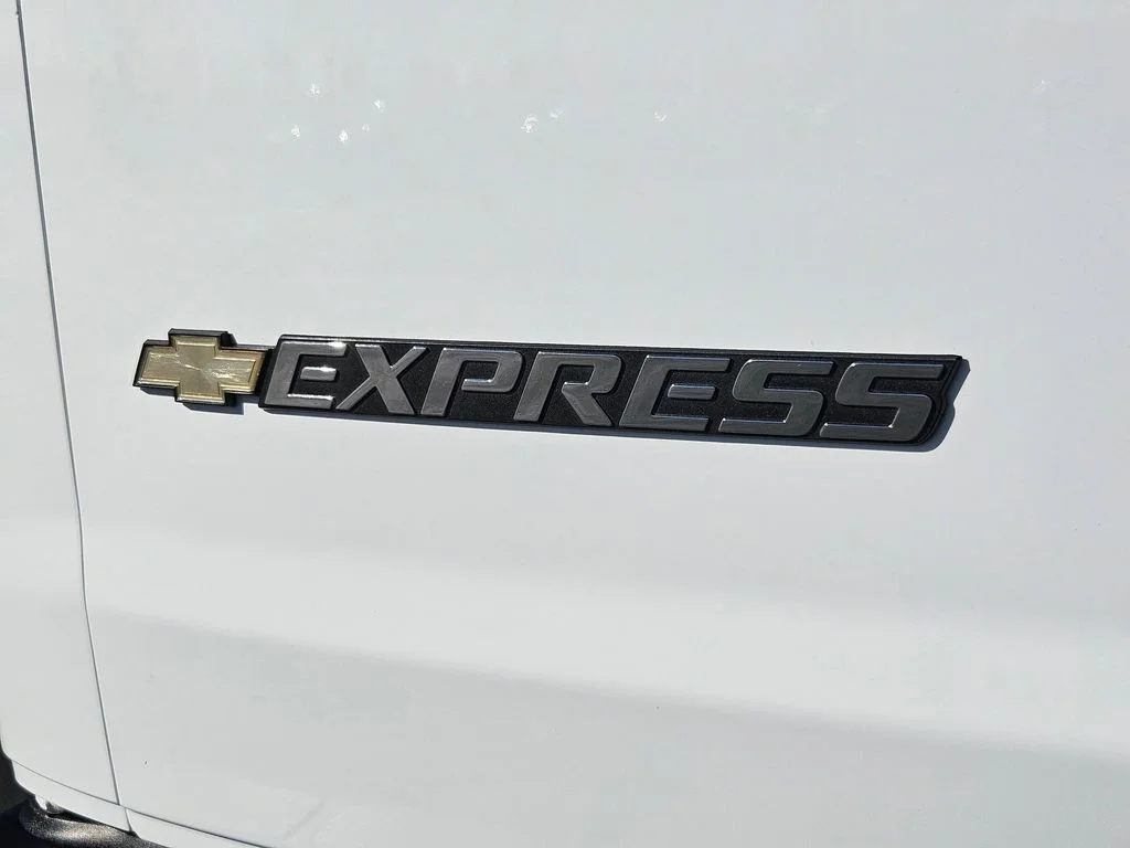Used 2023 Summit White Chevrolet LS image 25