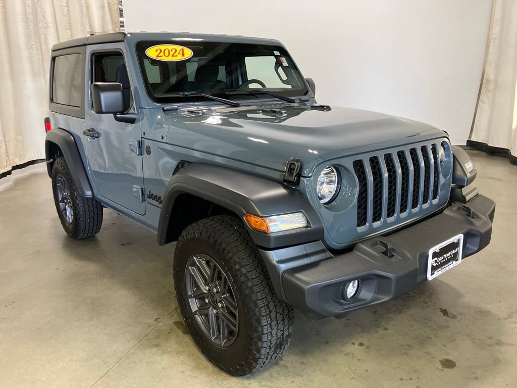 Used 2024 Anvil Clear Coat Jeep Sport S image 1