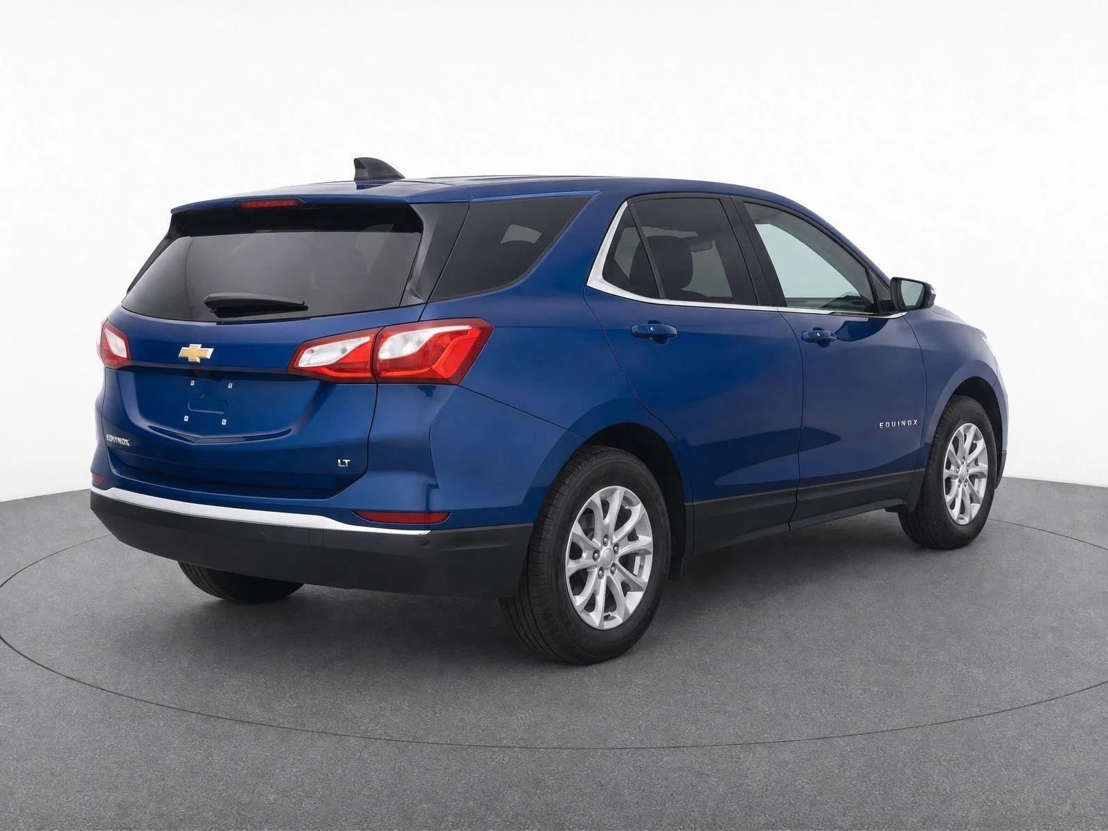 Used 2020 Pacific Blue Metallic Chevrolet LT image 4