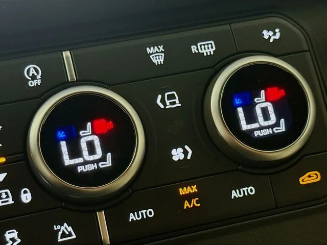Used 2025 Black Land Rover S image 23