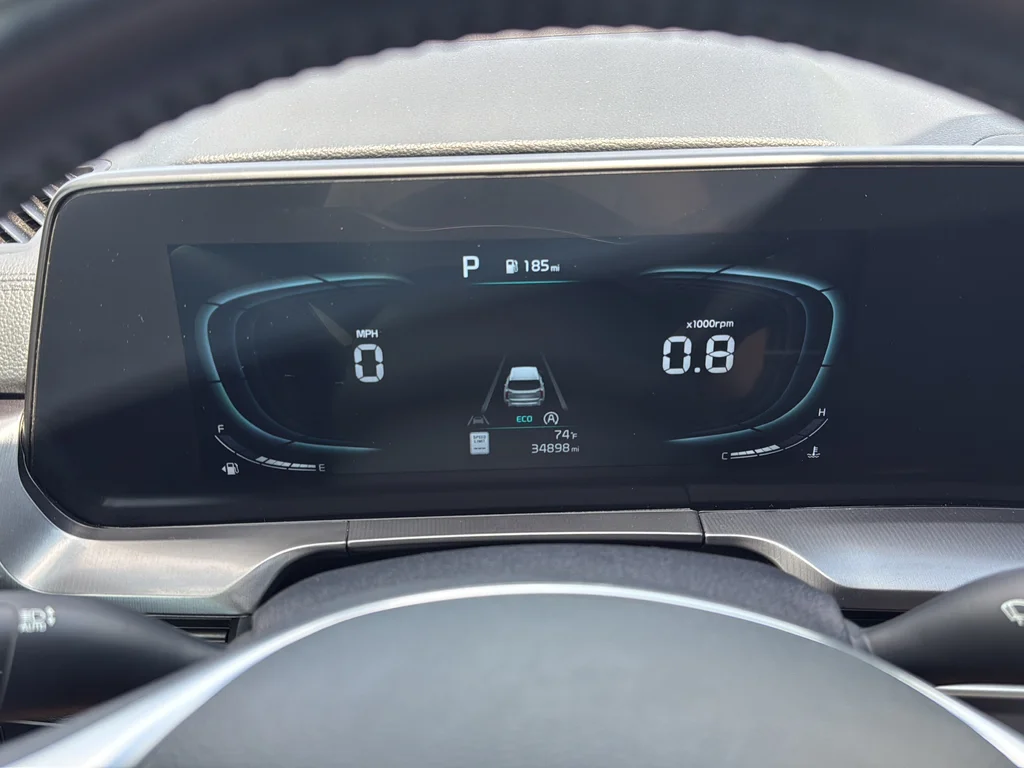 Used 2025 Ebony Black Kia S image 21