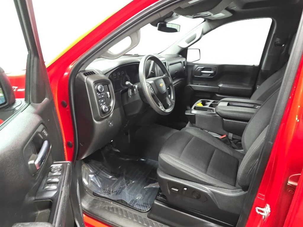 Used 2023 Red Chevrolet Custom image 28