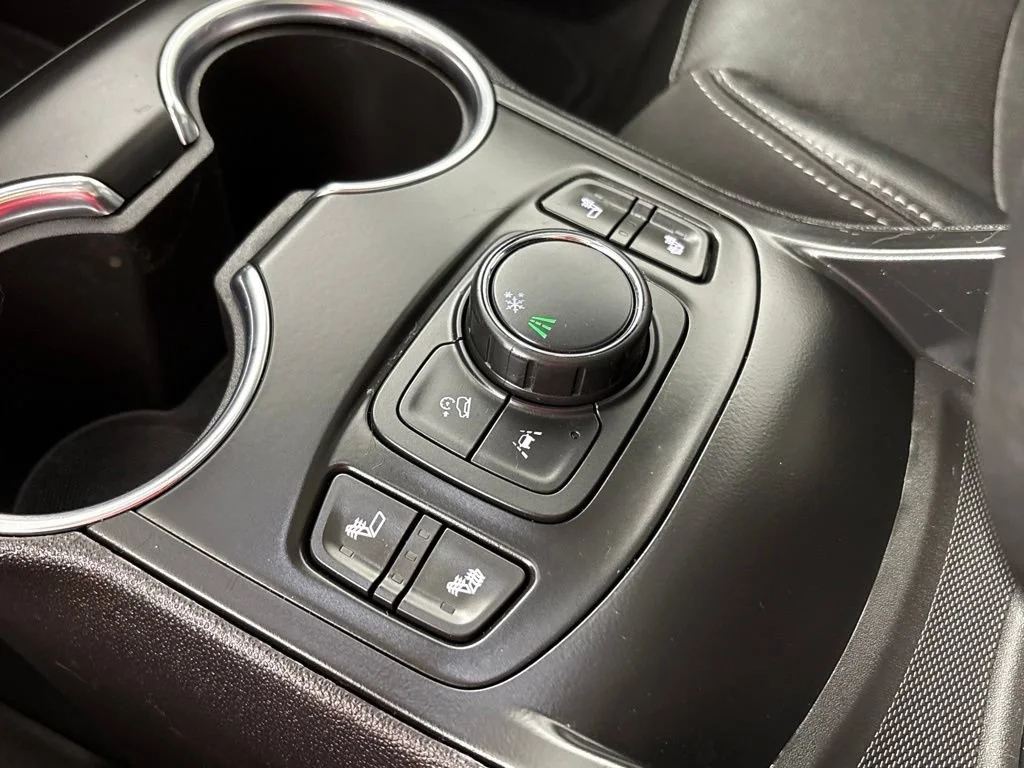 Certified Used 2023 STERLING METALLIC GMC SLT image 45