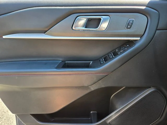 Used 2025 Gray Ford ST-Line image 37