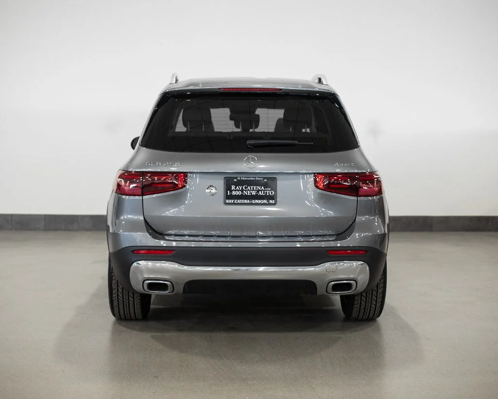 Used 2026 Gray Mercedes-Benz GLB 250 image 12