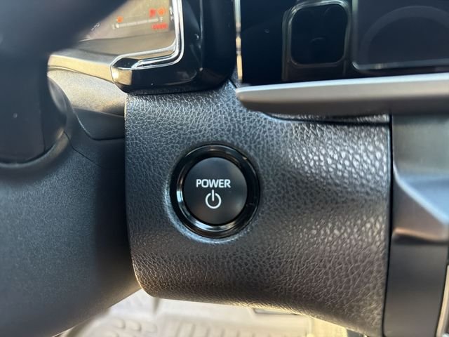2025 Toyota Camry XSE - Photo 15