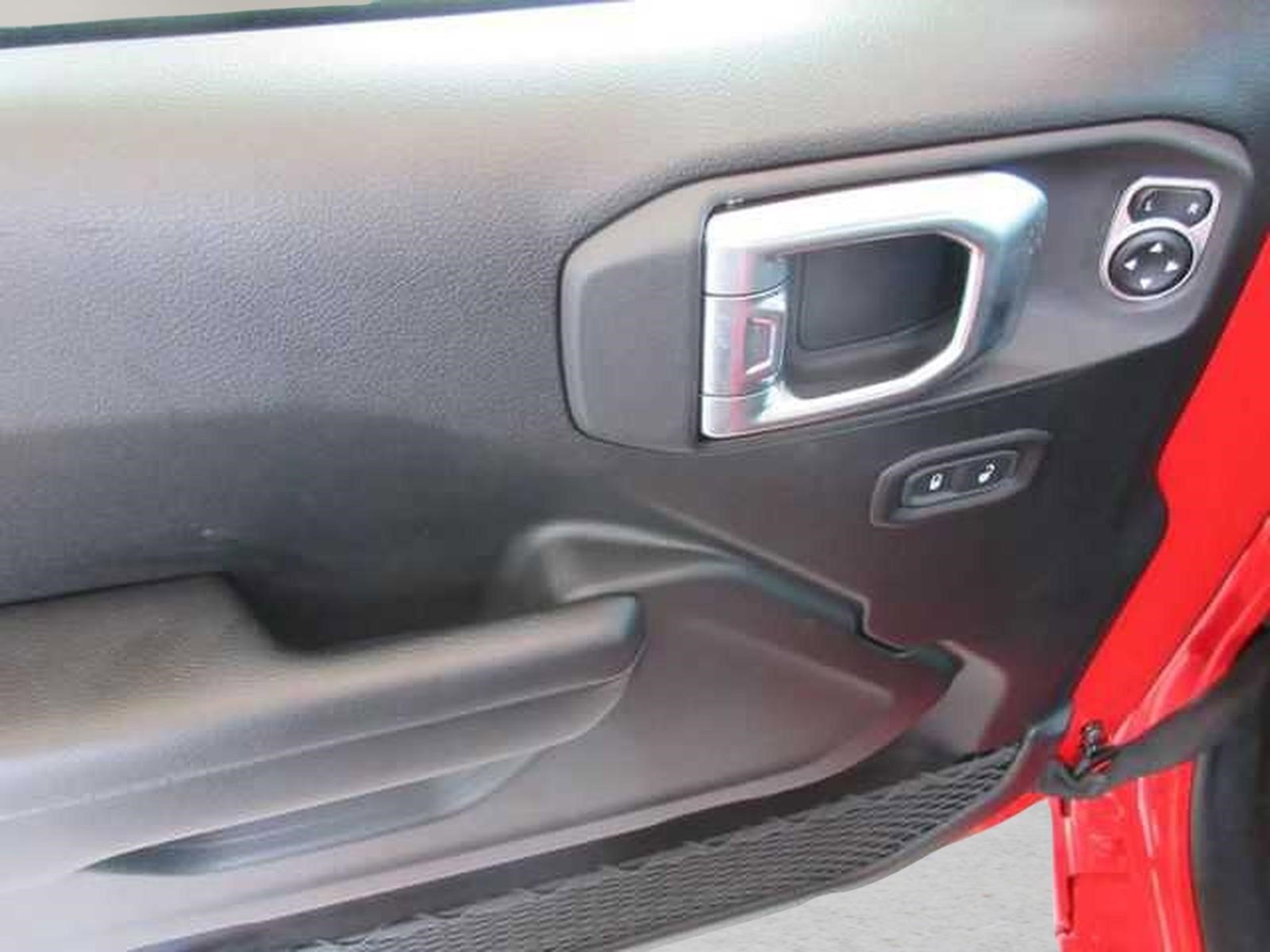 Used 2020 Firecracker Red Clearcoat Jeep Sport S image 12