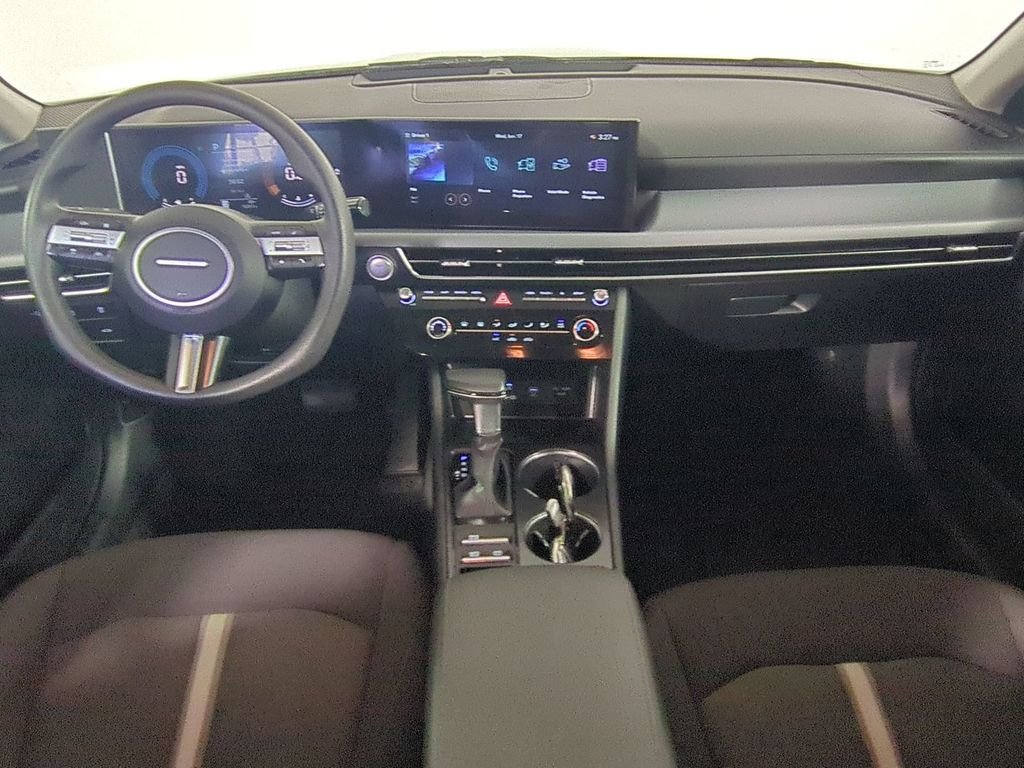 Used 2025 Gray Hyundai SE image 16