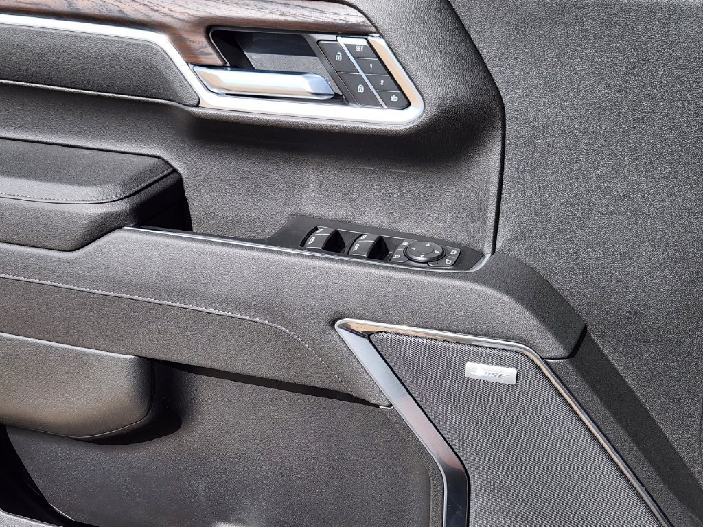 2026 GMC Sierra 1500 SLT - Photo 7