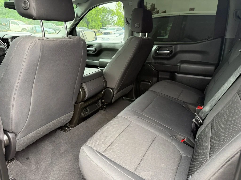 Used 2019 Black Chevrolet Custom image 15