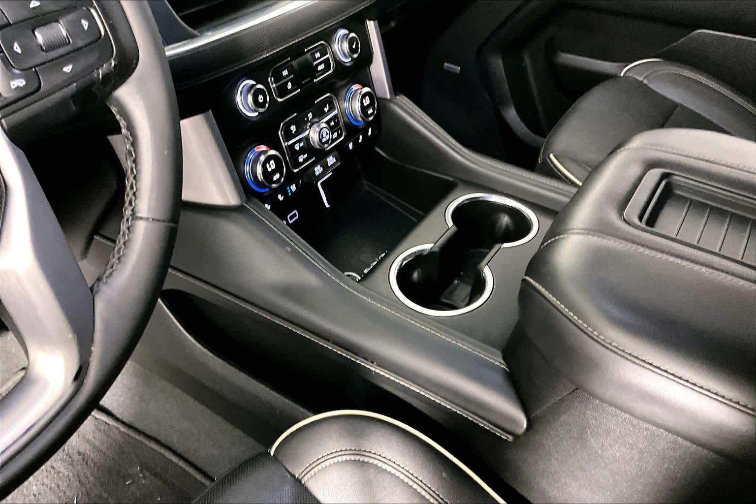 2023 GMC Yukon XL SLT - Photo 17