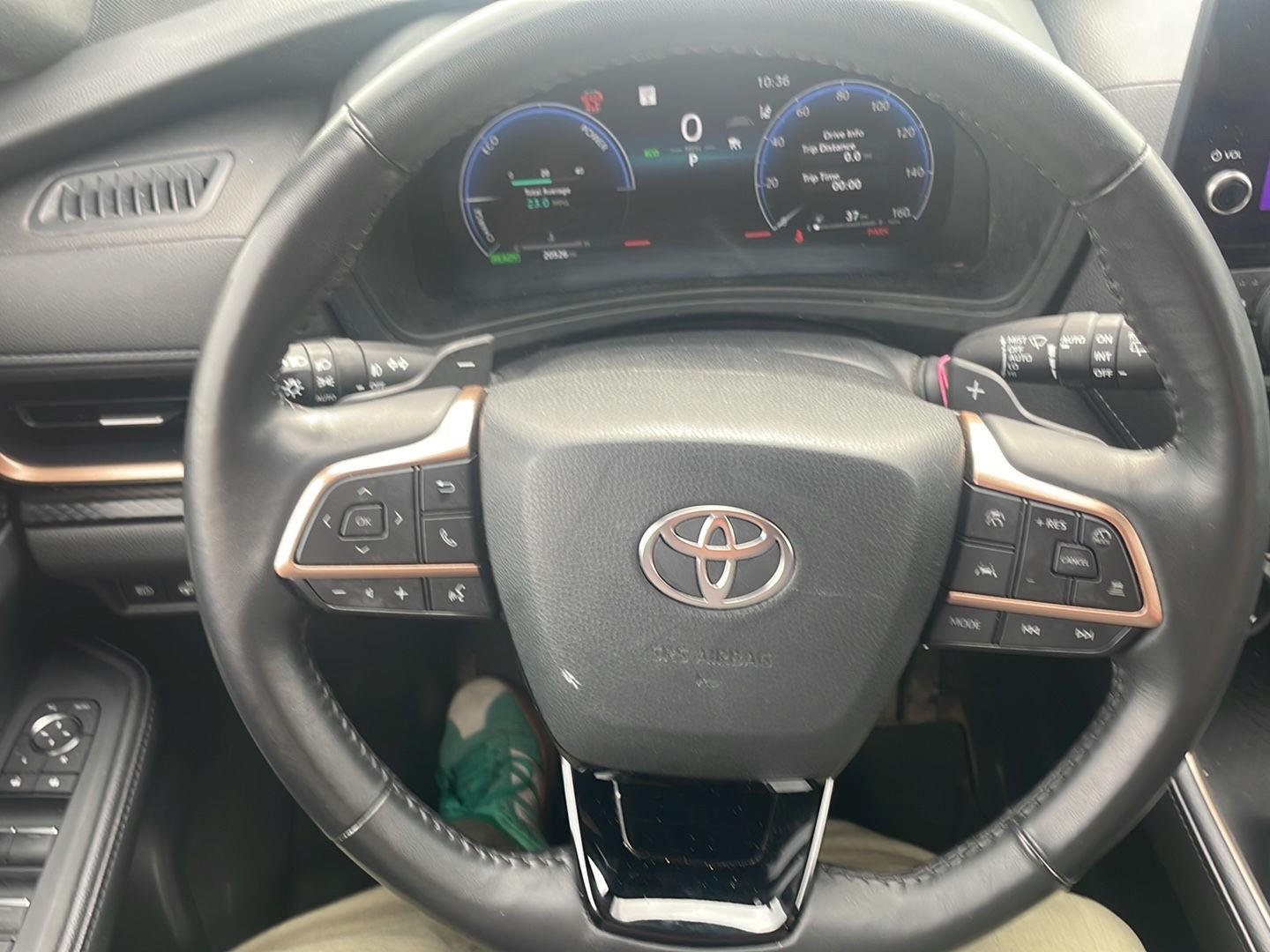 Used 2026 Wind Chill Pearl Toyota MAX Limited image 2