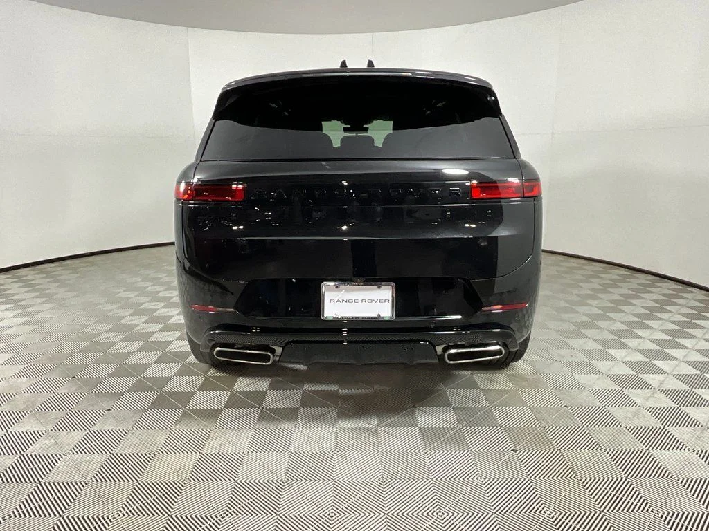 New 2026 Santorini Black Land Rover Dynamic SE image 7
