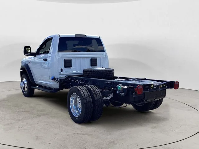 New 2026 Bright White Clearcoat Ram TRADESMAN CHASSIS REGULAR CAB 4X4 60