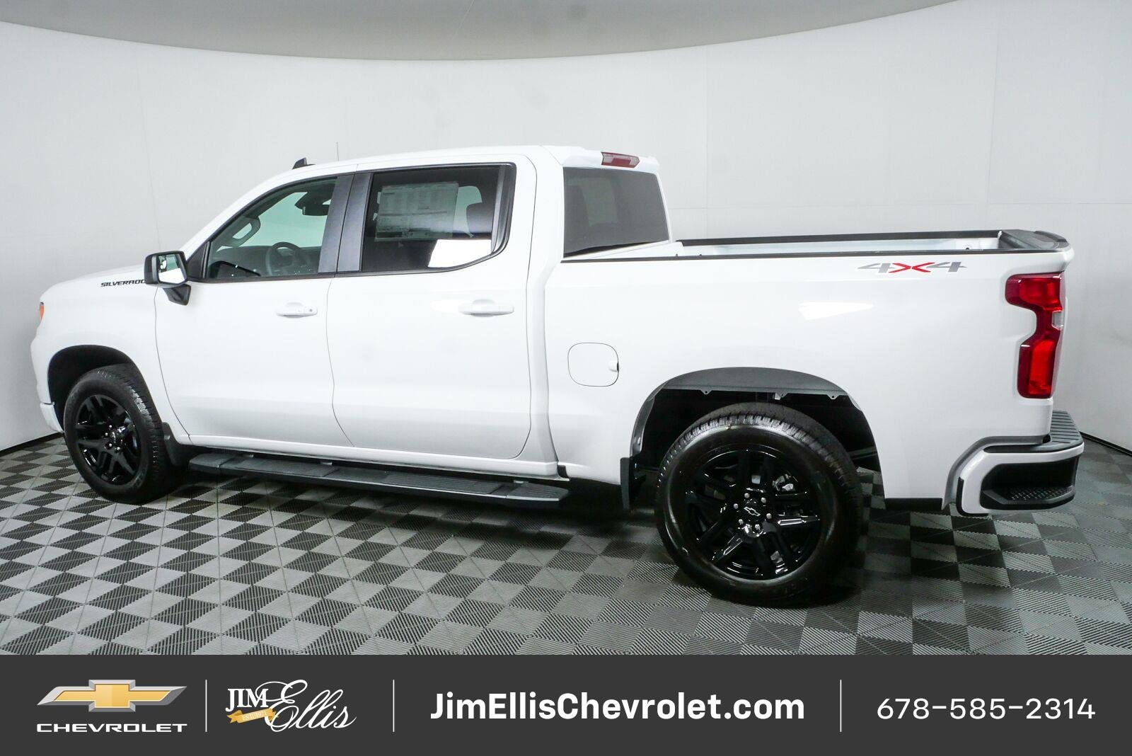 New 2026 Summit White Chevrolet RST image 28