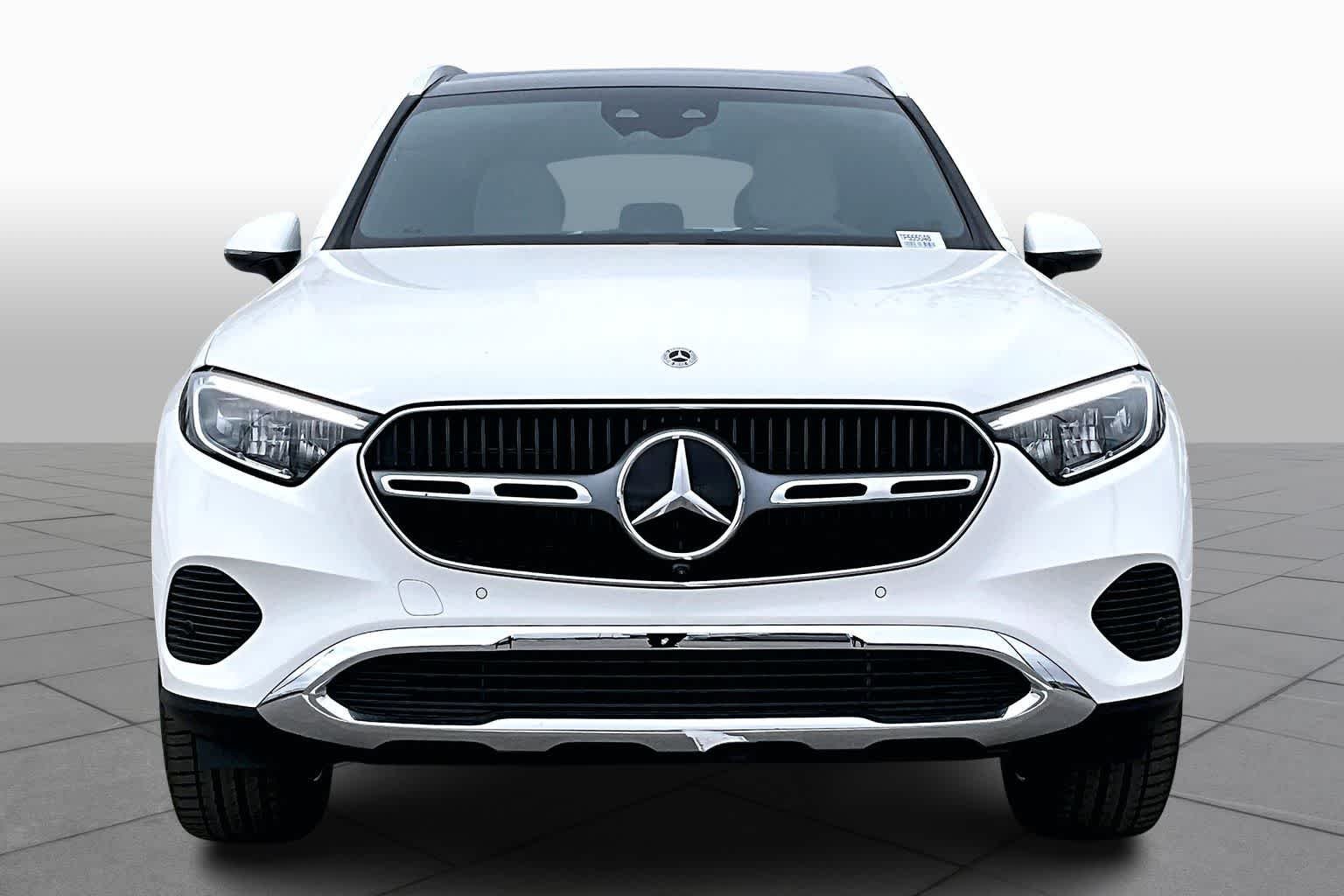 New 2026 Polar White Mercedes-Benz GLC 300 image 3