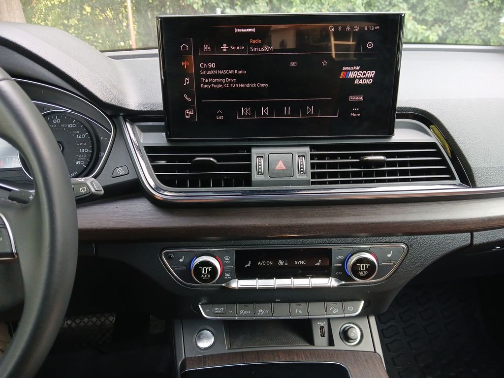 Used 2023 White Audi 40 Premium image 37