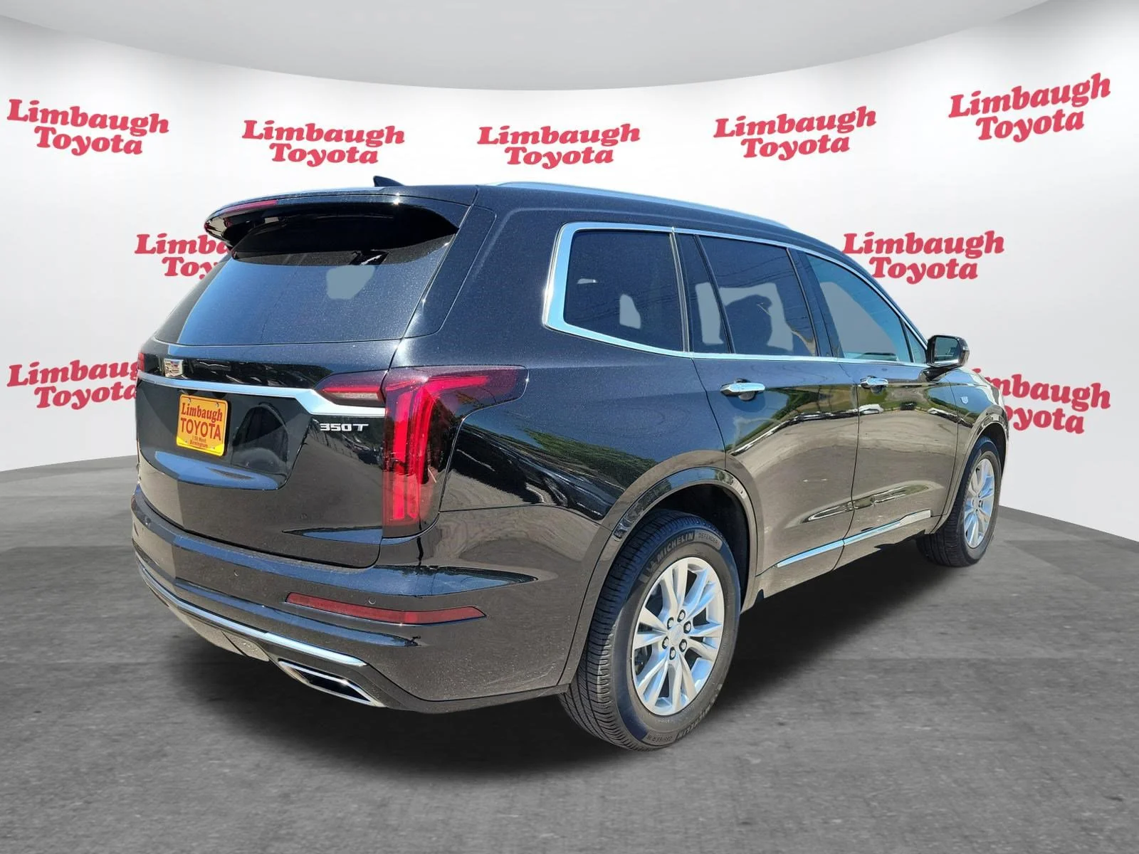 Used 2023 Stellar Black Metallic Cadillac FWD Luxury image 23