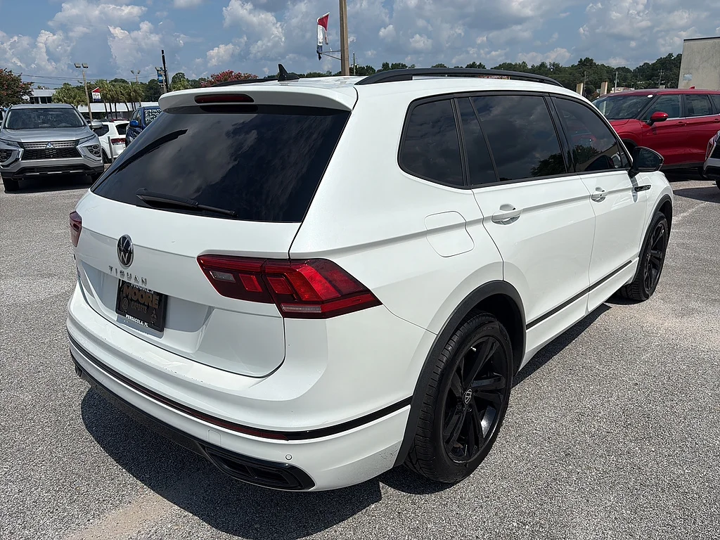 Used 2024 Opal White Pearl Volkswagen 2.0T SE R-Line Black FWD image 5