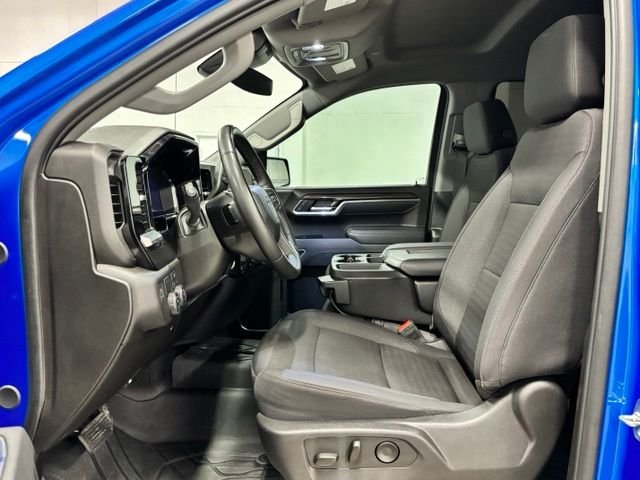 Used 2025 Blue Chevrolet RST image 17