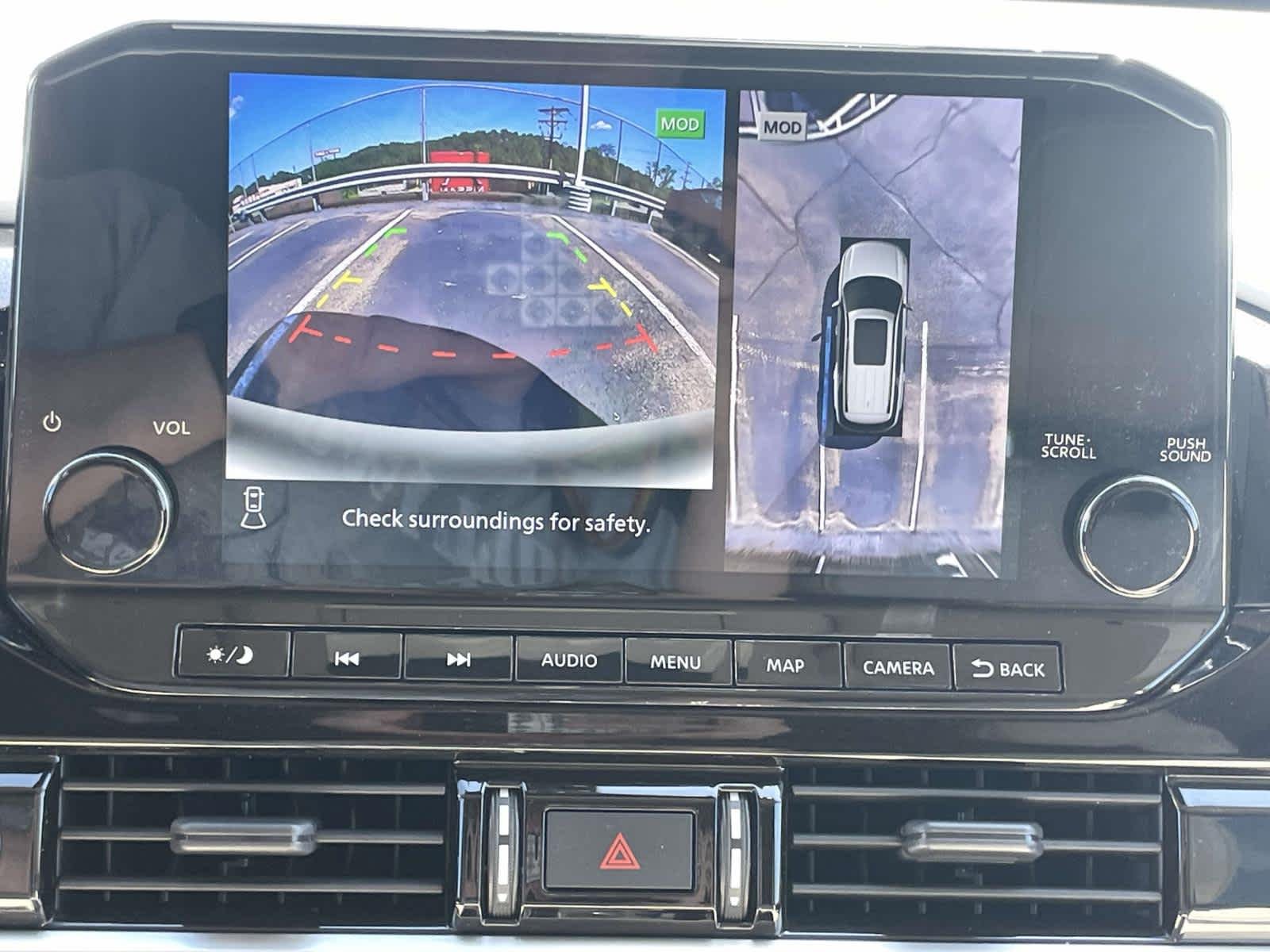 Used 2022 Gun Metallic Nissan Platinum image 32