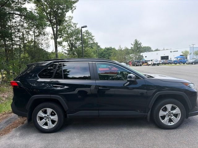 Used 2019 Midnight Black Metallic Toyota XLE image 5