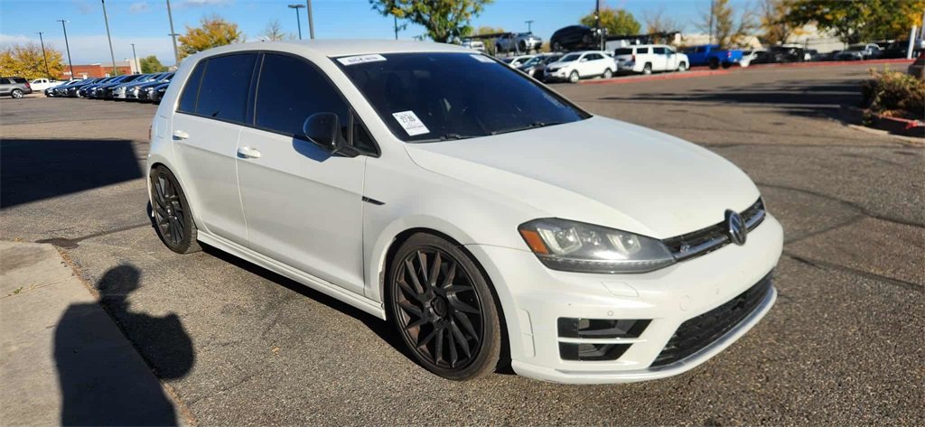 2017 Volkswagen Golf R 4Motion photo 2