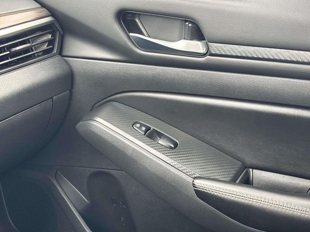 Used 2024 Gun Metallic Nissan 2.5 SV image 26