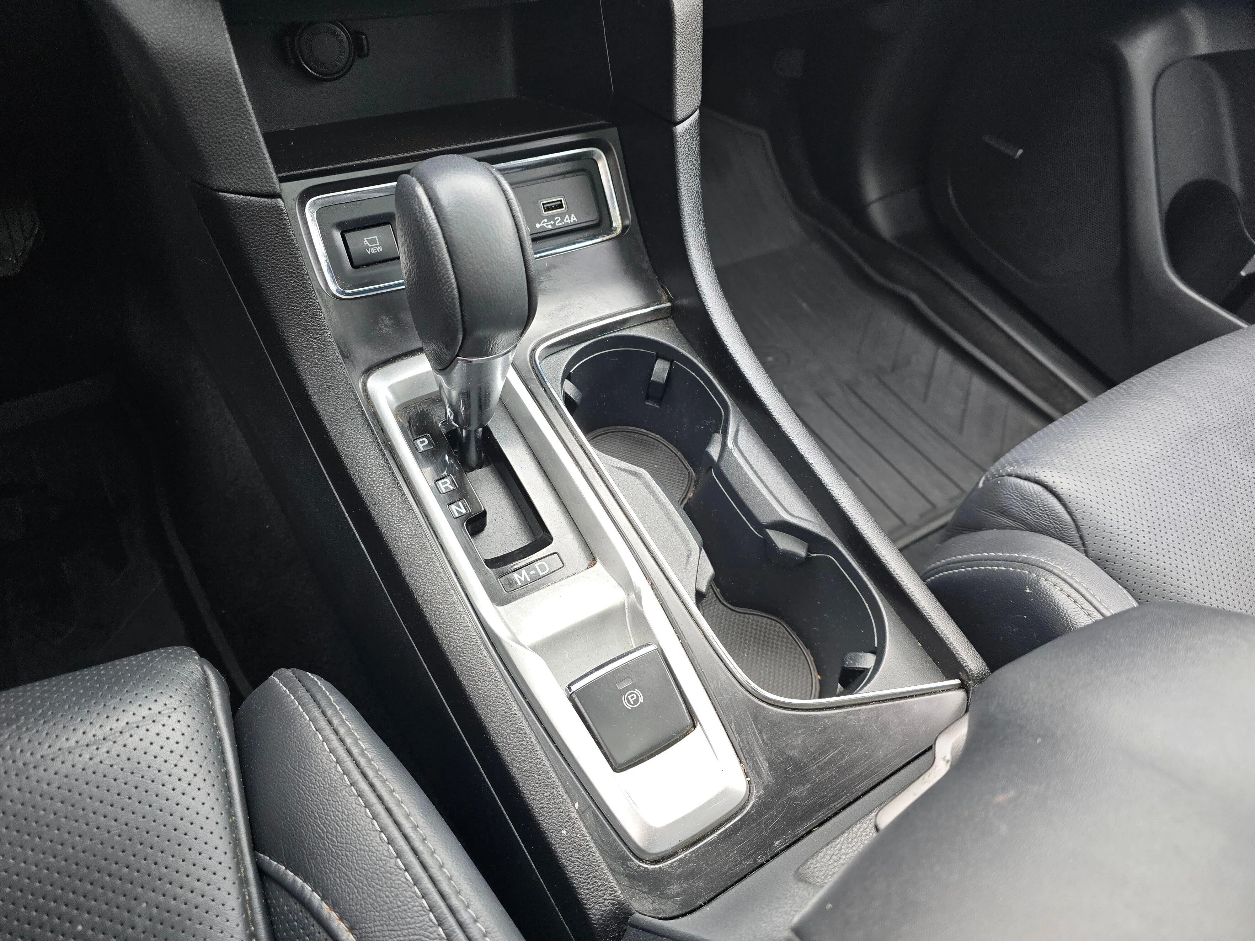 Used 2023 Green Metallic Subaru Limited image 24