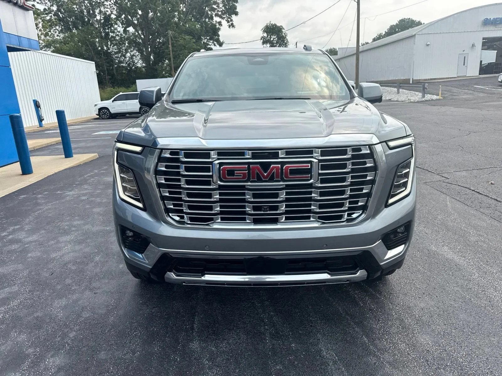 2026 GMC Yukon XL Denali - Photo 12