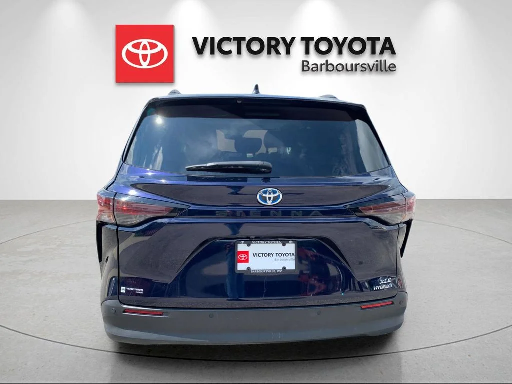 Used 2023  Toyota XLE image 4