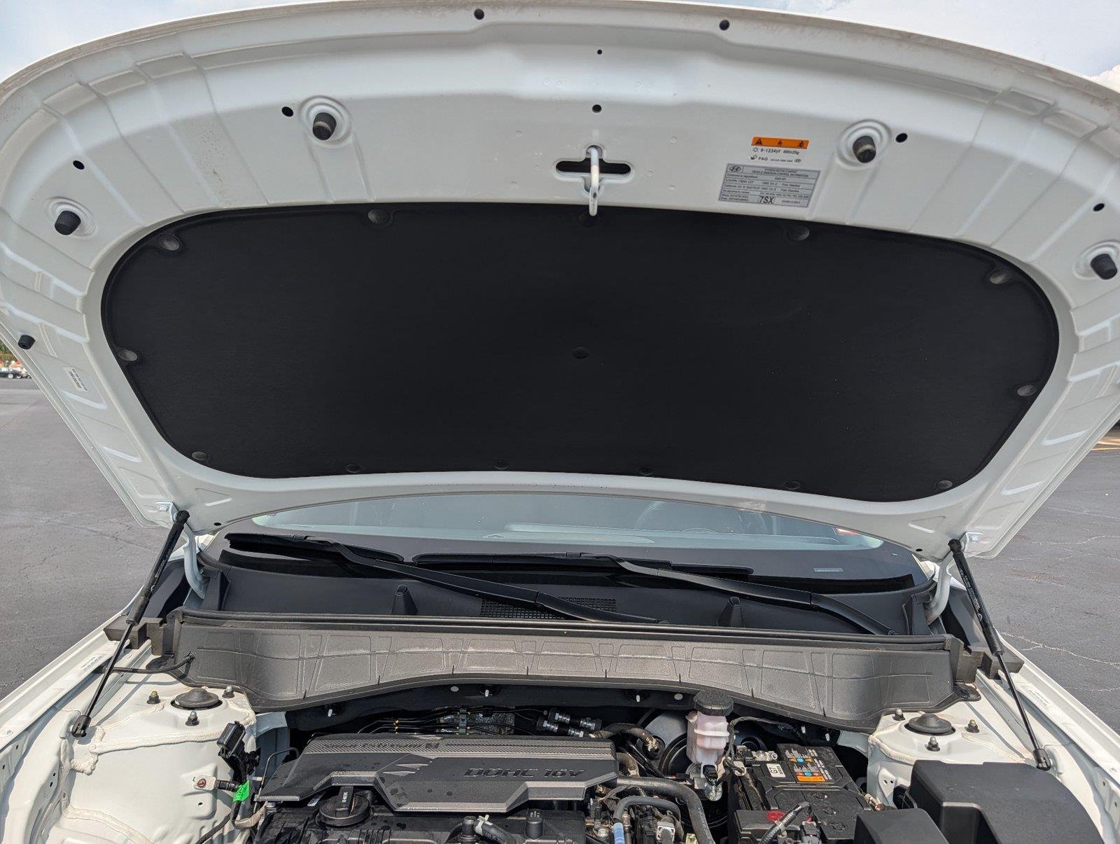 Used 2025 Atlas White Hyundai SEL image 33