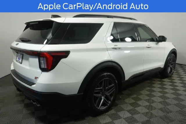 New 2026 Star White Metallic Tri-Coat Ford ST image 21