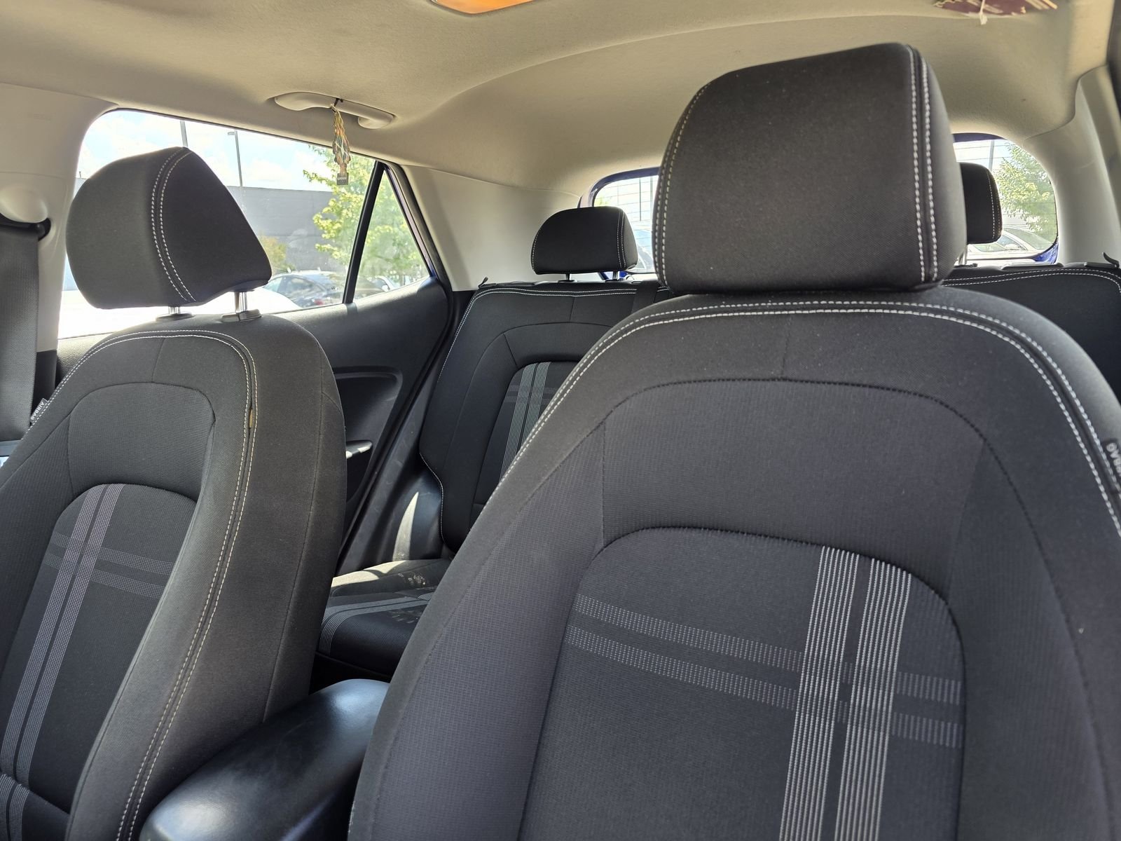 Used 2024 Blue Hyundai SEL image 9
