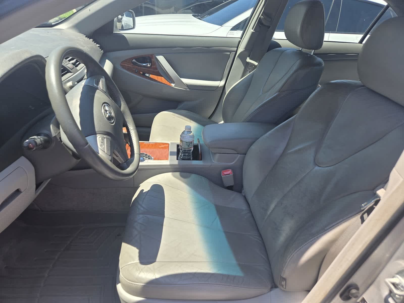Used 2010 Classic Silver Metallic Toyota XLE image 18