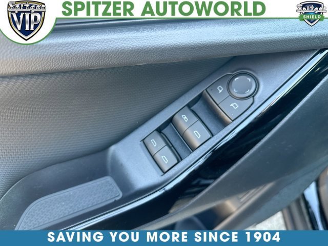 New 2027 Mosaic Black Metallic Chevrolet LT image 31