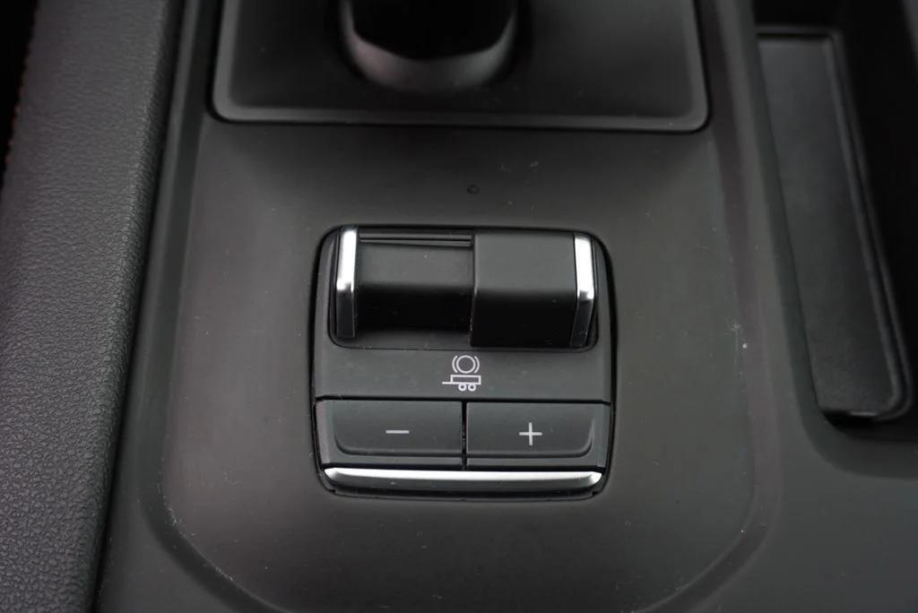 Used 2025 White GMC AT4 image 19