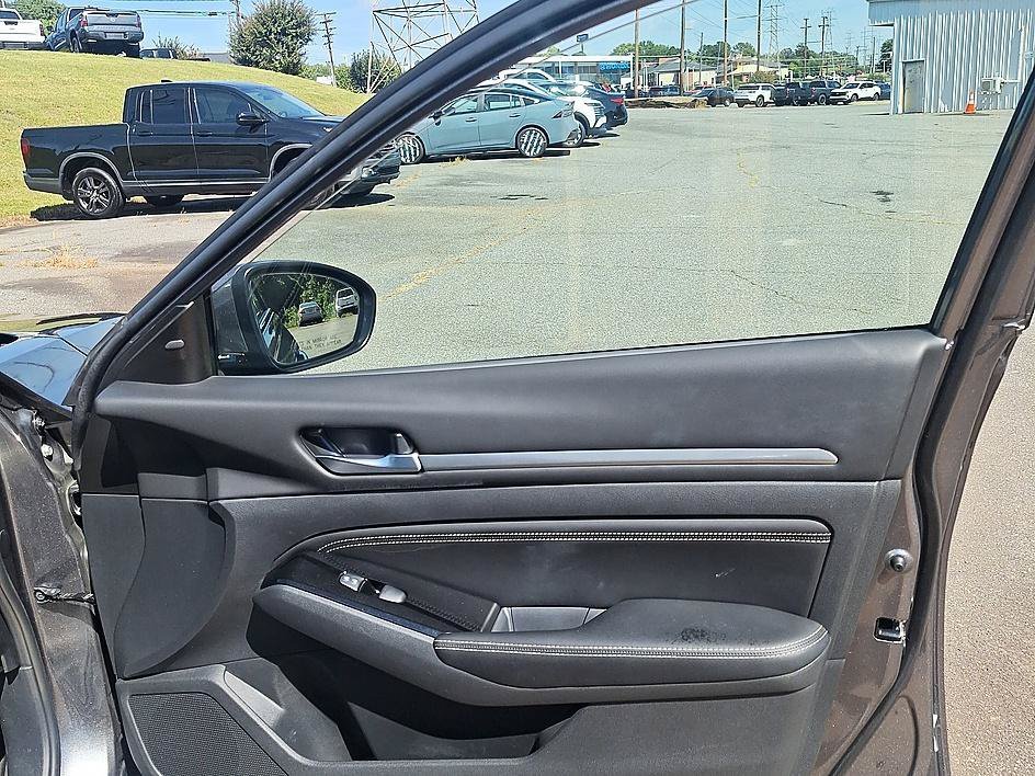 Used 2023 Gun Metallic Nissan 2.5 SL image 26