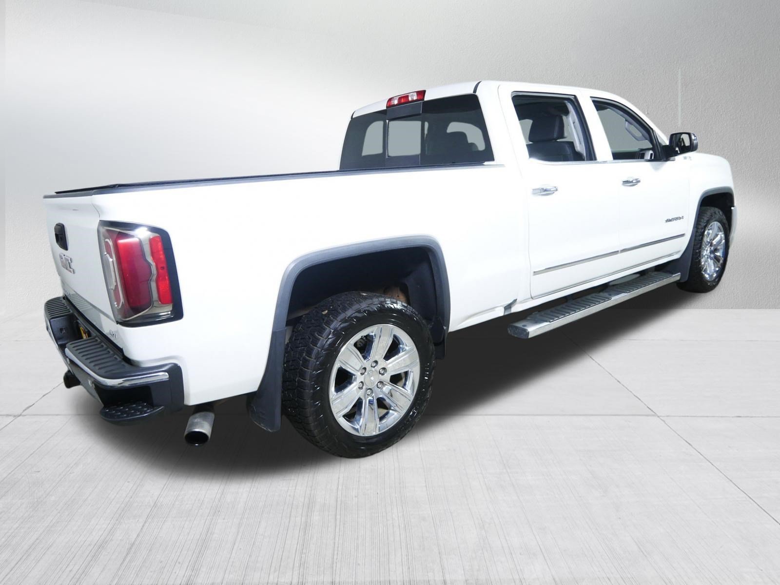 Used 2018 WHITE FROST TRICOAT GMC SLT image 7
