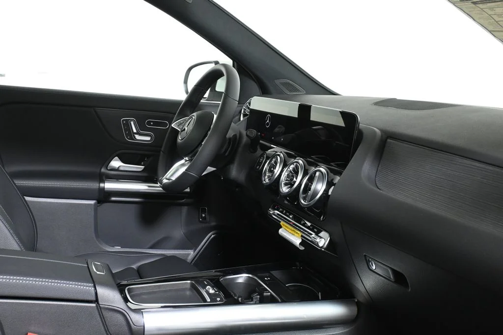 Used 2026 White Mercedes-Benz GLA 250 image 29