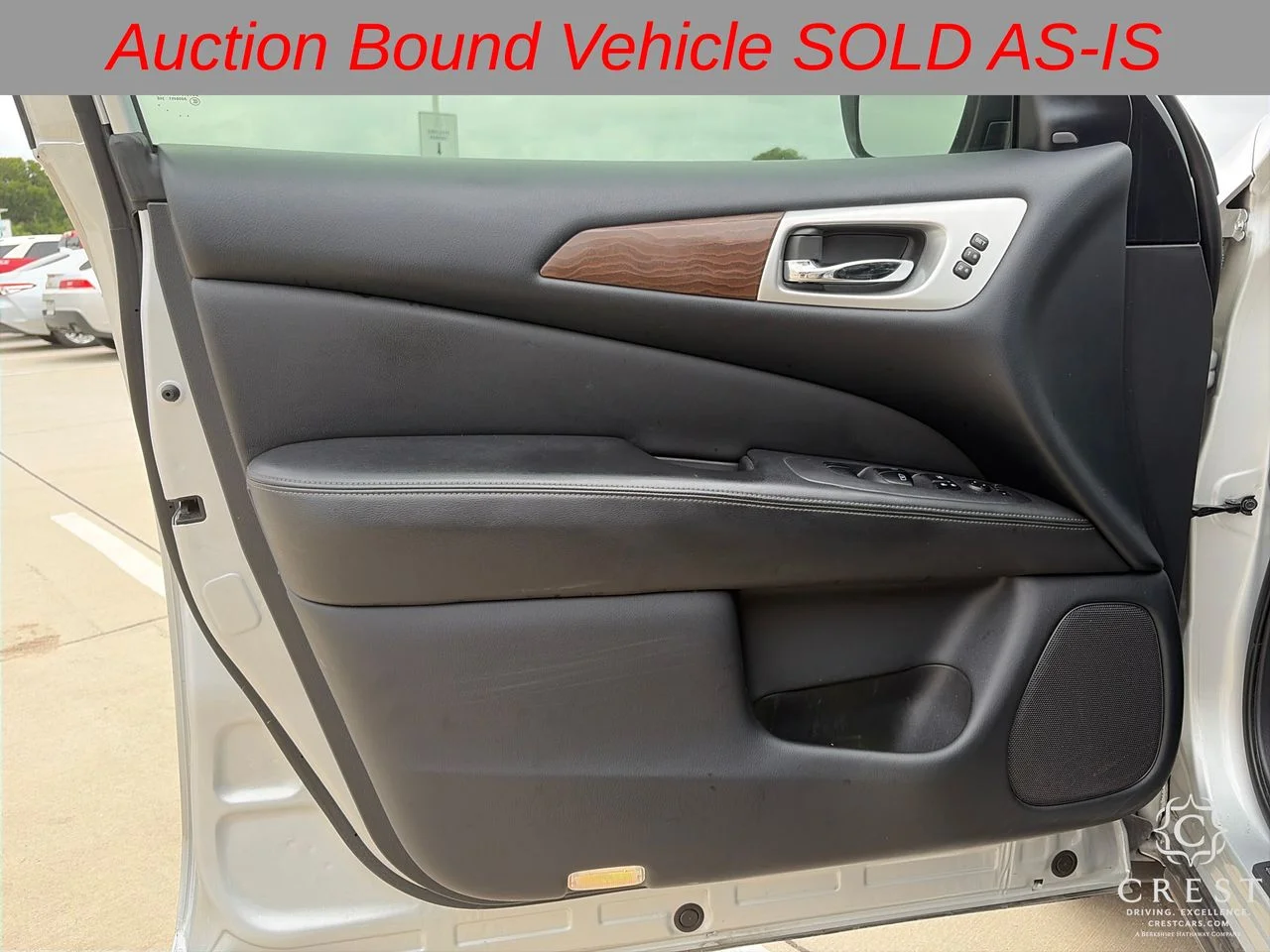 Used 2018 Brilliant Silver Nissan Platinum image 12
