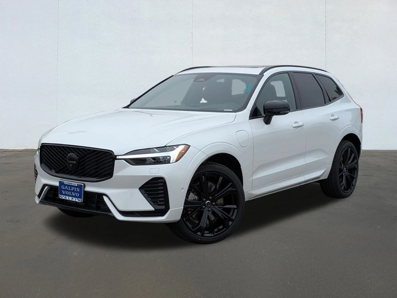 2026 Volvo XC60 T8 Ultra Black Edition Theme AWD's photo